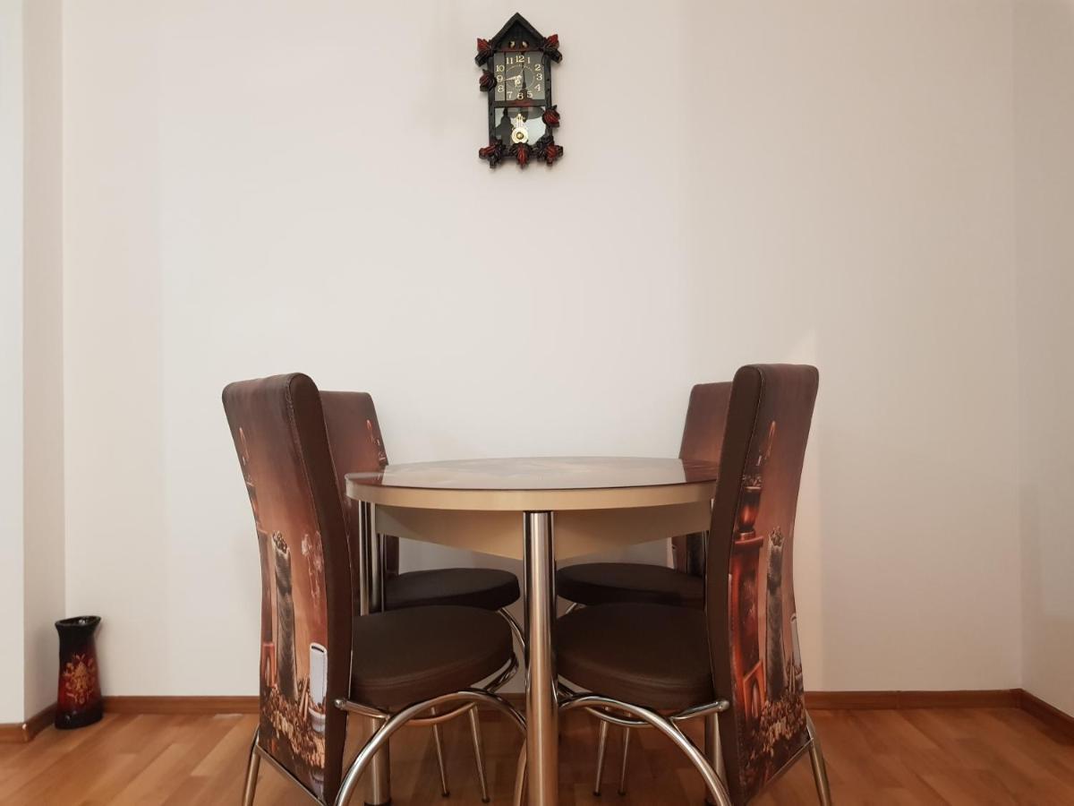 Diane'S Apartament Sibiu Esterno foto