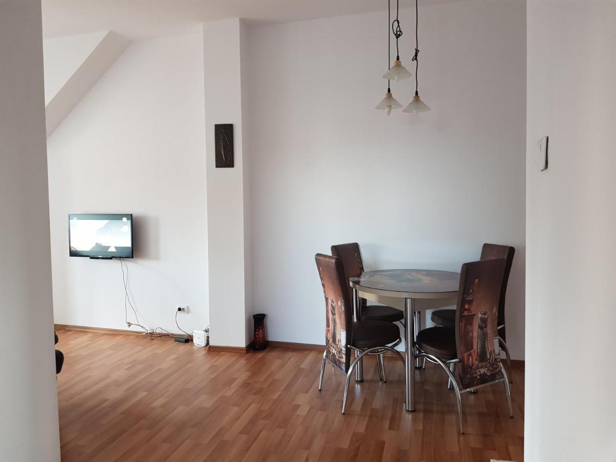 Diane'S Apartament Sibiu Esterno foto
